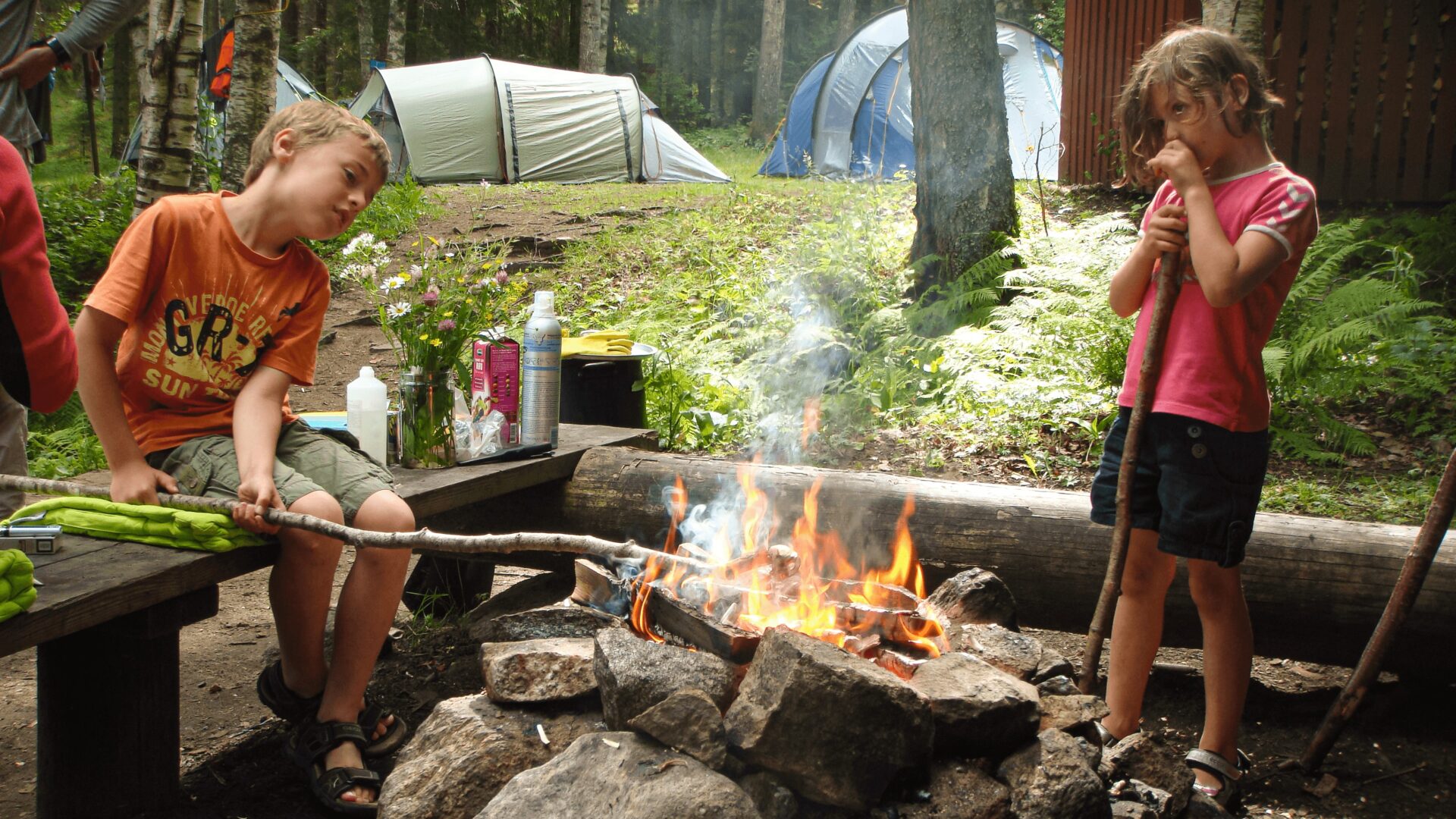 camping vid elden